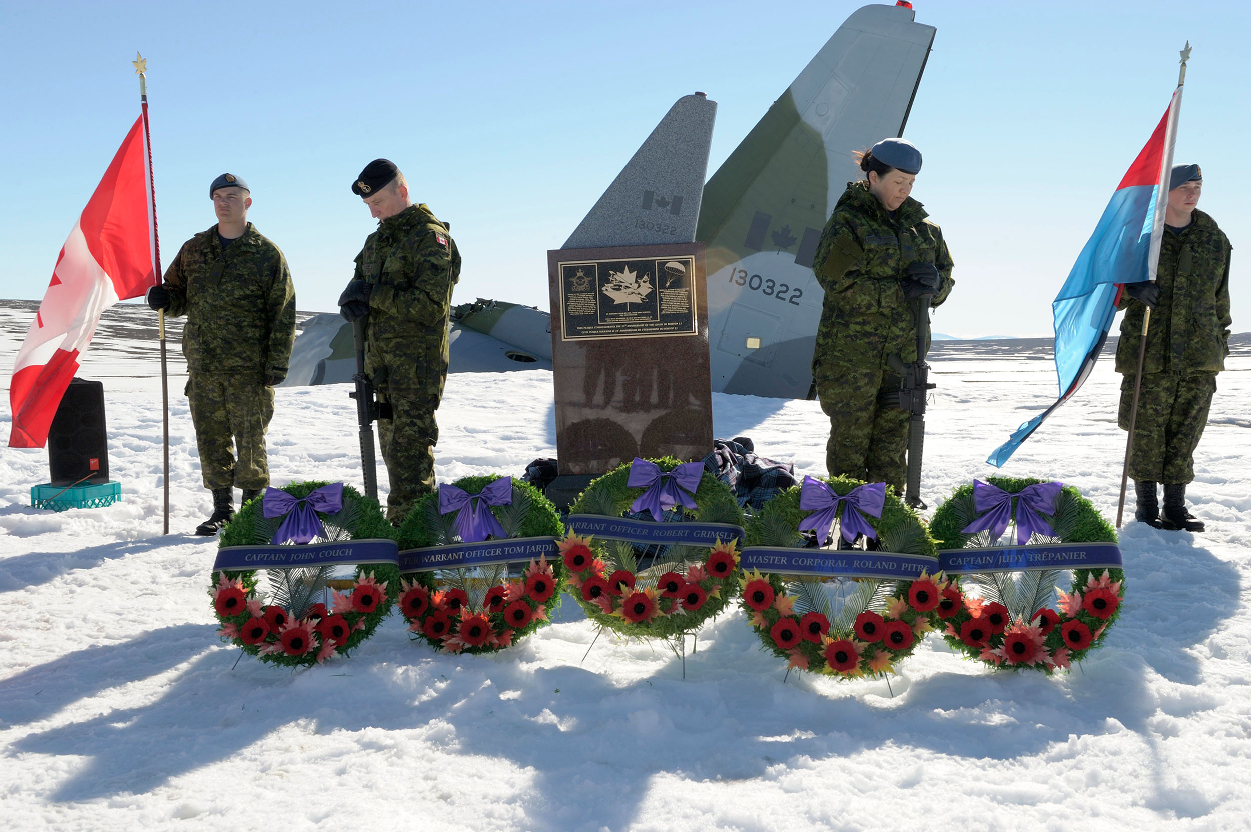 006.014_HR_Canada.ca_boxtop-flight-22-25th-sentries-fa02-2016-0015-24